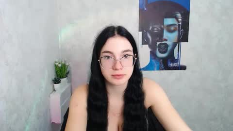 Snapshot of kristenx_x chatting on 10/02/25, 12:56 Kristen online show from 10/02/25, 12:56