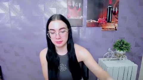 Kristen online show from 11/17/25, 09:48