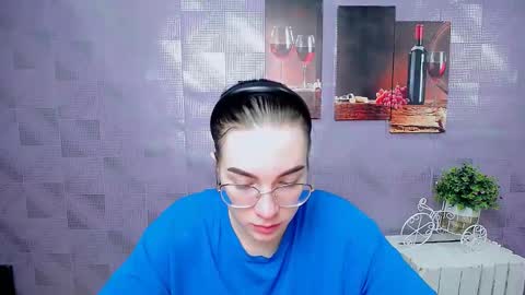 Kristen online show from 11/18/25, 09:14