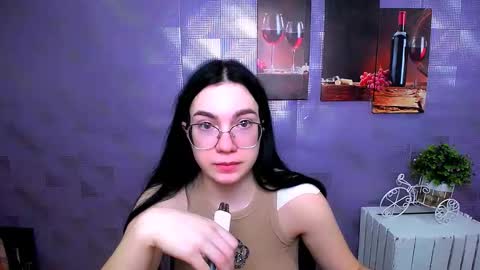 Kristen online show from 12/03/25, 08:45