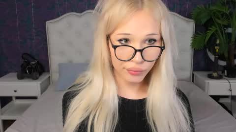 Kristi online show from 06/04/26, 04:46