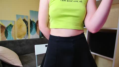 Christina online show from 02/05/25, 04:48