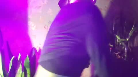 Snapshot of kristinagold44 chatting on 12/13/24, 11:17 Kristina online show from 12/13/24, 11:17