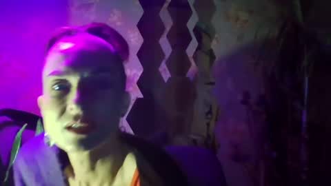 Snapshot of kristinagold44 chatting on 01/02/25, 10:11 Kristina online show from 01/02/25, 10:11