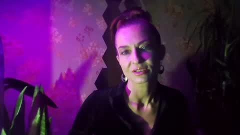 Snapshot of kristinagold44 chatting on 01/14/25, 01:17 Kristina online show from 01/14/25, 01:17