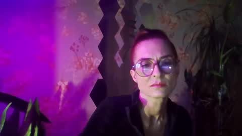 Snapshot of kristinagold44 chatting on 01/21/25, 01:11 Kristina online show from 01/21/25, 01:11