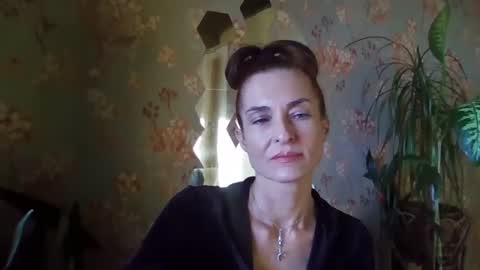 Snapshot of kristinagold44 chatting on 01/24/25, 01:25 Kristina online show from 01/24/25, 01:25