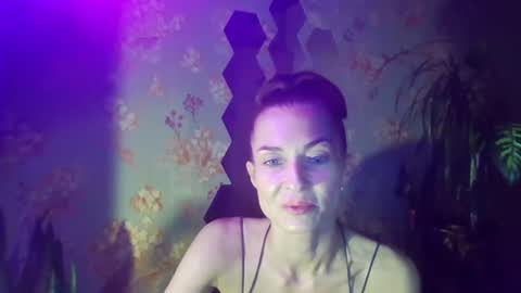 Snapshot of kristinagold44 chatting on 02/07/25, 01:11 Kristina online show from 02/07/25, 01:11
