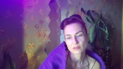 Snapshot of kristinagold44 chatting on 02/09/25, 09:37 Kristina online show from 02/09/25, 09:37