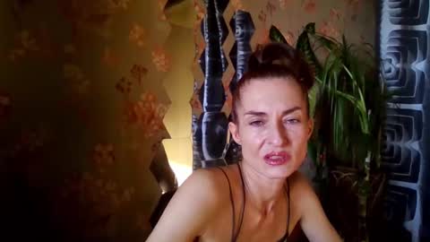 Snapshot of kristinagold44 chatting on 02/10/25, 01:11 Kristina online show from 02/10/25, 01:11