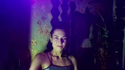 Snapshot of kristinagold44 chatting on 02/11/25, 04:56 Kristina online show from 02/11/25, 04:56