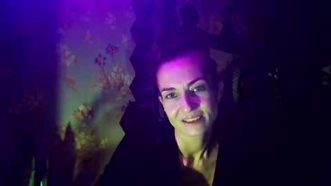 Snapshot of kristinagold44 chatting on 02/12/25, 05:16 Kristina online show from 02/12/25, 05:16