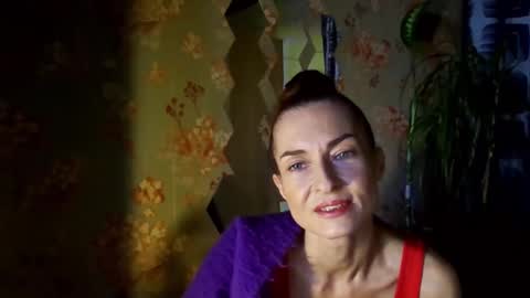 Snapshot of kristinagold44 chatting on 02/14/25, 01:51 Kristina online show from 02/14/25, 01:51