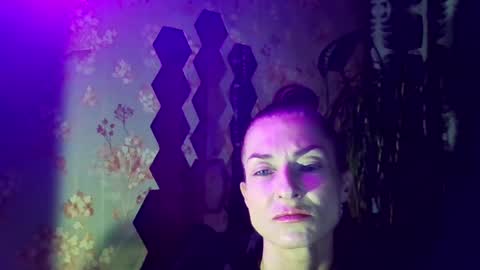 Snapshot of kristinagold44 chatting on 02/15/25, 07:17 Kristina online show from 02/15/25, 07:17