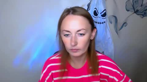 Snapshot of kristinahech_ chatting on 10/10/25, 10:03 Kristi online show from 10/10/25, 10:03