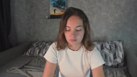 Kristina online show from 10/05/25, 01:09