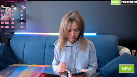 Snapshot of kristinasexyhot chatting on 06/02/26, 10:17 Muscle Queen online show from 06/02/26, 10:17