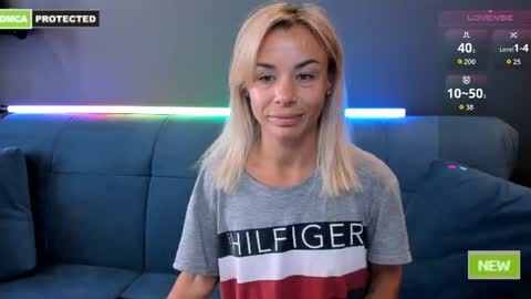Snapshot of kristinasexyhot chatting on 07/04/26, 10:43 Muscle Queen online show from 07/04/26, 10:43