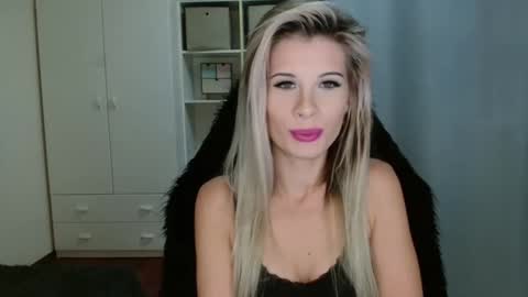 KristineAmore online show from 11/13/25, 04:17