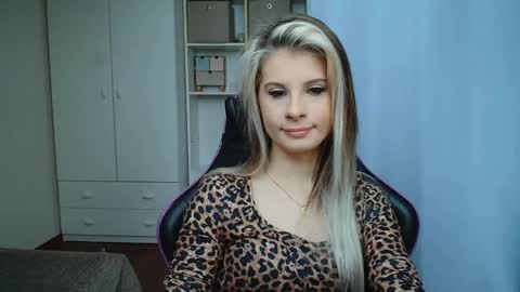 KristineAmore online show from 05/19/26, 06:42