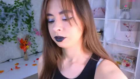 Sofia online show from 10/28/25, 01:20