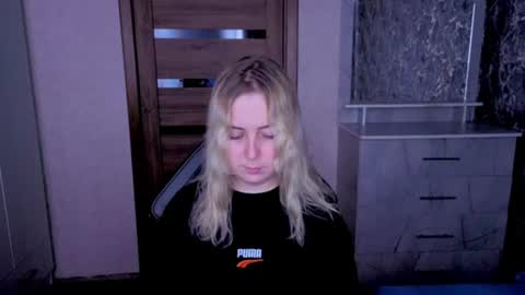 Kristy online show from 06/18/26, 07:07