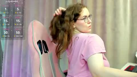 Snapshot of kristy_na_ chatting on 07/19/26, 02:04 Kristina online show from 07/19/26, 02:04