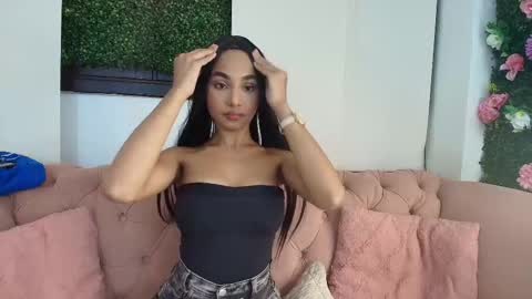 Cristina online show from 10/23/25, 02:05