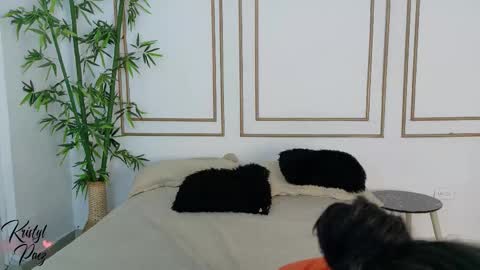 Cristina online show from 11/21/25, 03:54