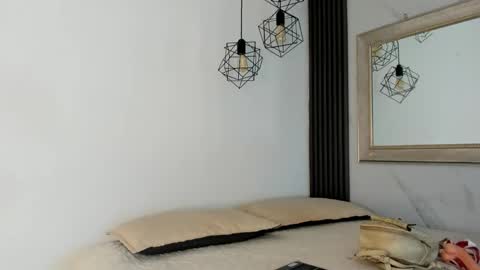 Cristina online show from 04/17/26, 06:55