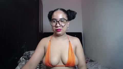 kristynsmith20 online show from 09/13/25, 10:42