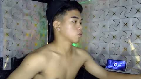 kritthanarkorn online show from 03/18/26, 06:33