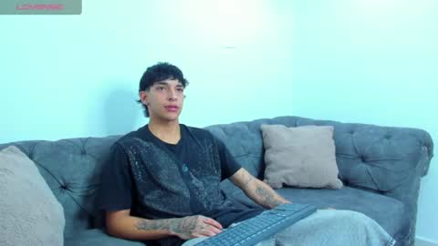 Snapshot of kroywave chatting on 06/27/26, 07:02 Kroy Wave Muscle Tattoos Latino online show from 06/27/26, 07:02