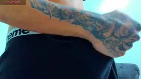 Snapshot of kroywave chatting on 06/29/26, 10:15 Kroy Wave Muscle Tattoos Latino online show from 06/29/26, 10:15