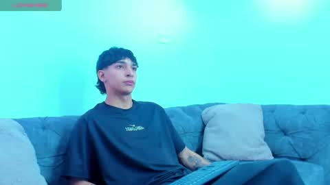 Snapshot of kroywave chatting on 07/06/26, 03:14 Kroy Wave Muscle Tattoos Latino online show from 07/06/26, 03:14