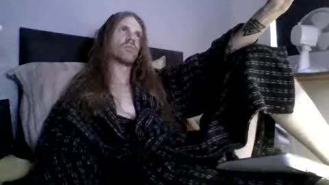Snapshot of krullz123 chatting on 06/15/26, 09:50 Krullz online show from 06/15/26, 09:50