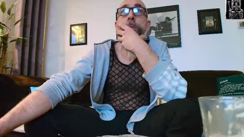 krummersaebel online show from 02/22/25, 05:13