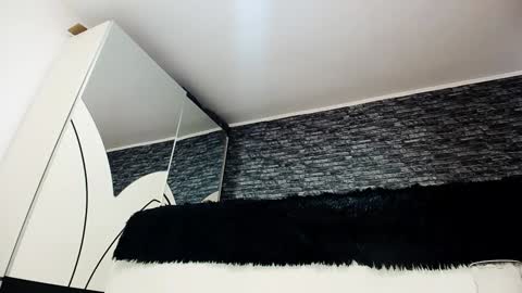 krystal desire online show from 12/22/24, 12:38