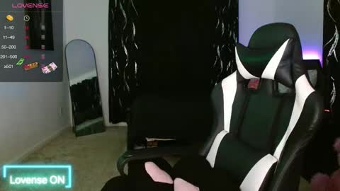 Krystal Blake online show from 05/15/26, 11:45