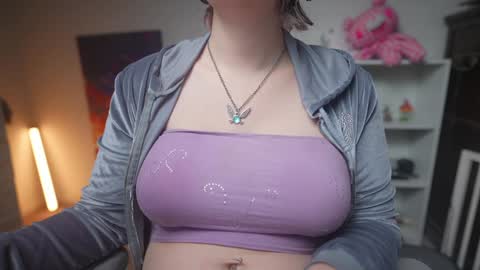 Snapshot of krystalsyxx chatting on 02/03/25, 07:31 Krystal Syx online show from 02/03/25, 07:31