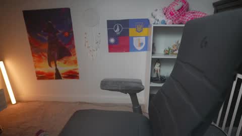 Snapshot of krystalsyxx chatting on 02/08/25, 11:13 Krystal Syx online show from 02/08/25, 11:13