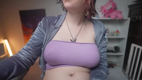 Snapshot of krystalsyxx chatting on 02/24/25, 10:47 Krystal Syx online show from 02/24/25, 10:47