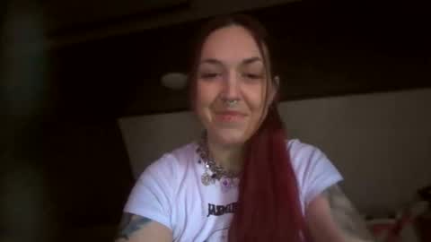 Snapshot of krystalwebss chatting on 10/26/25, 05:08 Krystal Webss online show from 10/26/25, 05:08