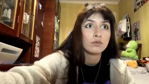 Snapshot of krystleprzygocki chatting on 02/04/26, 04:35 Mira online show from 02/04/26, 04:35