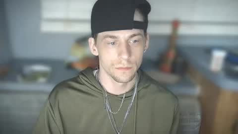 krytiar1992 online show from 04/10/26, 09:36