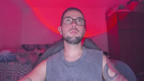 Snapshot of kssam772 chatting on 11/05/25, 05:40 Sam monitor de modelos independientes online show from 11/05/25, 05:40