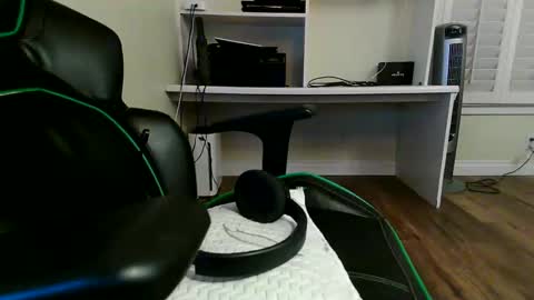 Kevin online show from 02/04/25, 07:40