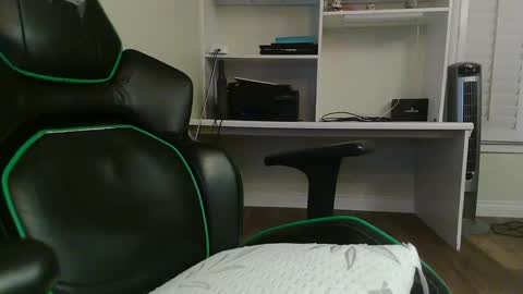 Kevin online show from 02/12/25, 07:23