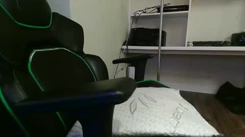 Kevin online show from 10/24/25, 06:54