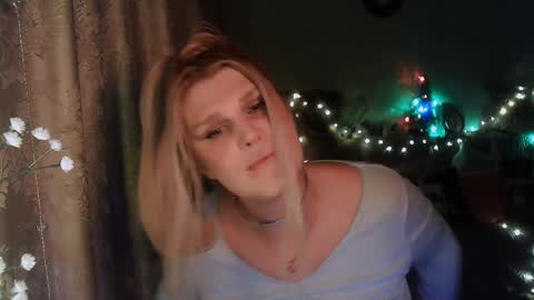 Annika  MTF ts post -op online show from 12/05/24, 01:28